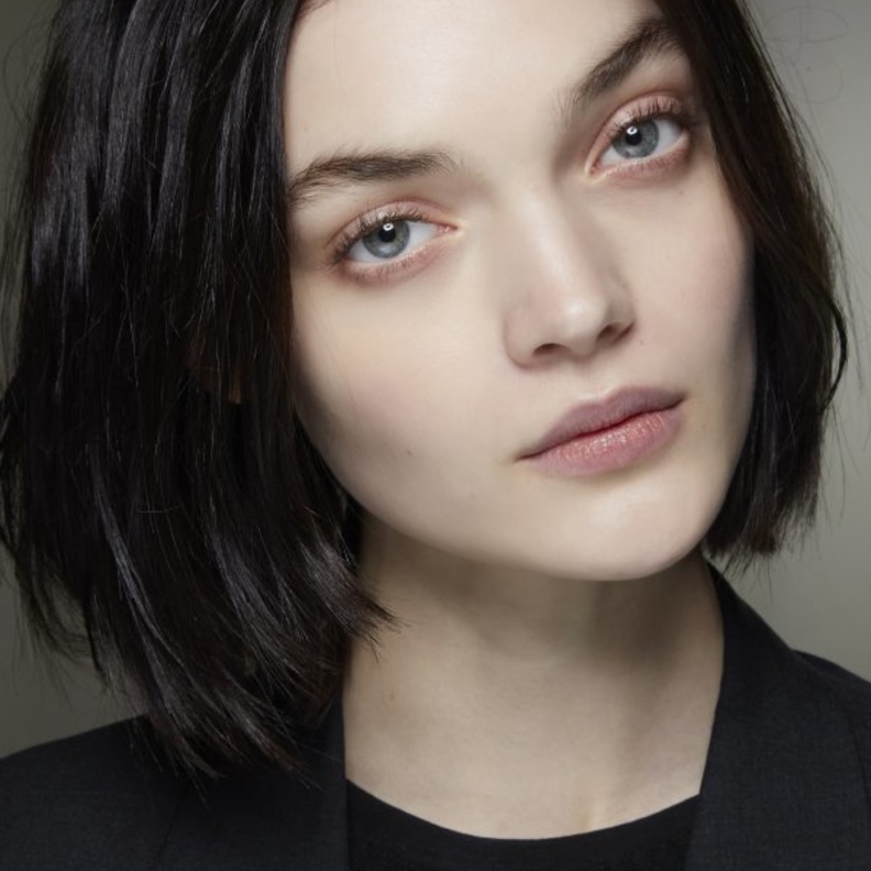 تعرفي على أسوأ عادات وراء شيخوجة الوجه المُبكرة