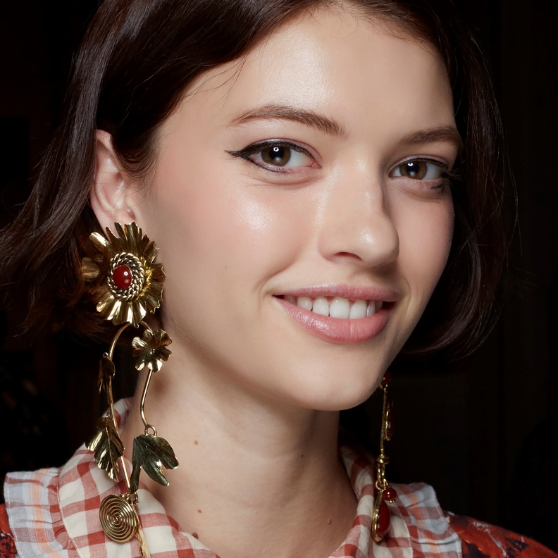 أيهما أفضل للوجه حقن البوتوكس أو الفيلر؟ وما هو الفرق بينهما