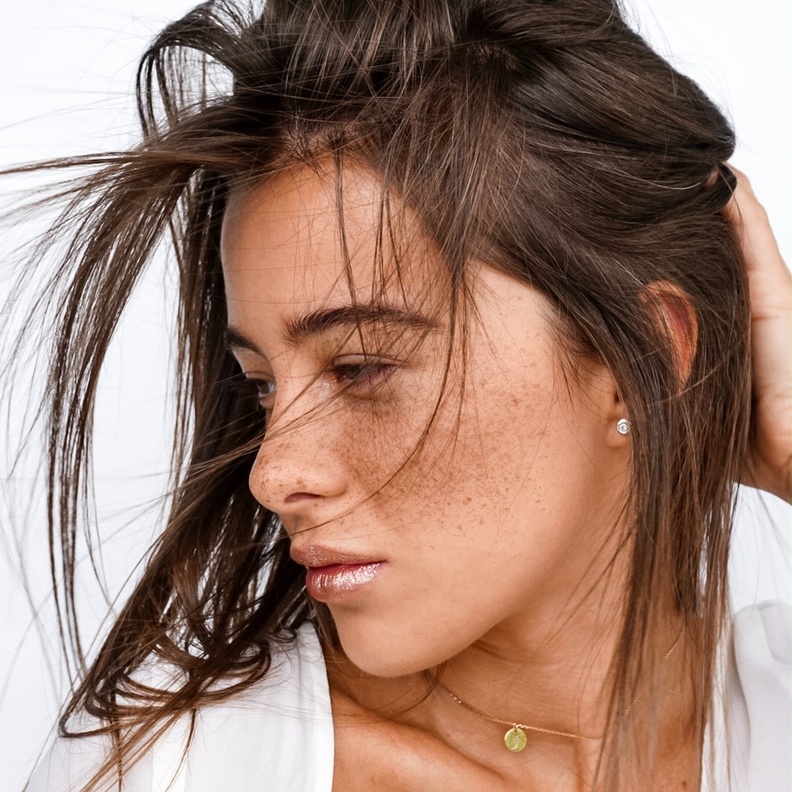 افضل طرق طبيعية فعالة للتخلص من تقصف الشعر وهيشانه