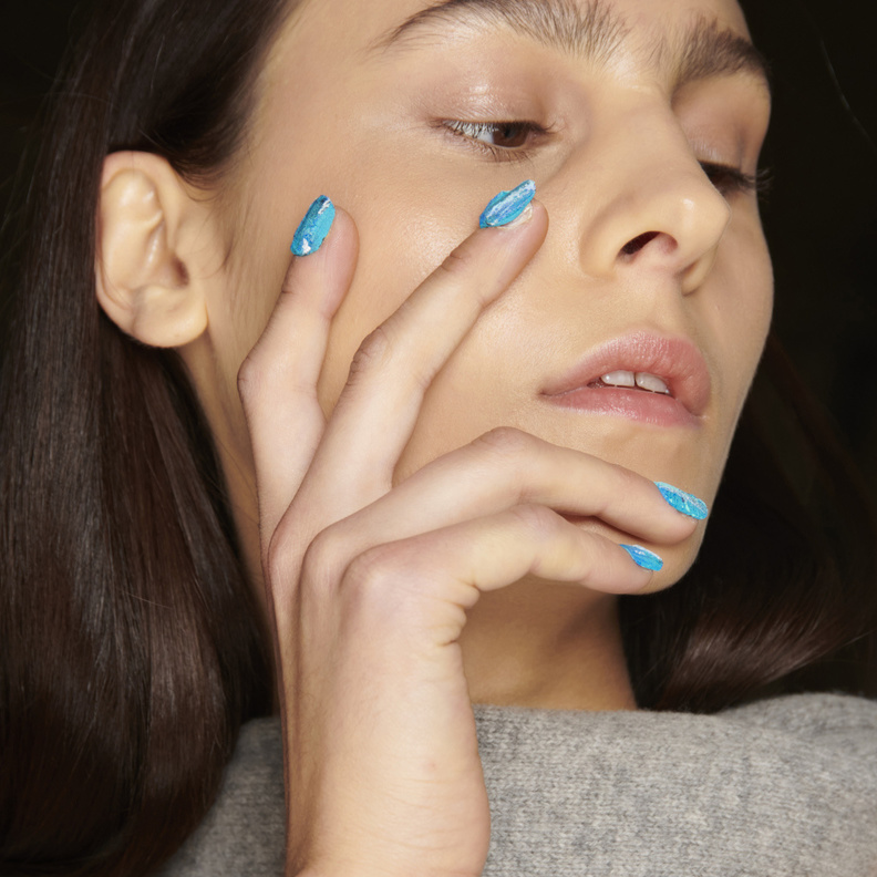 أهم أسباب تشقق بشرة اليدين والأكزيما وطرق علاجها تجميلياً