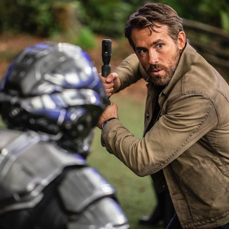 فيلم "The Adam Project" لريان رينولدز