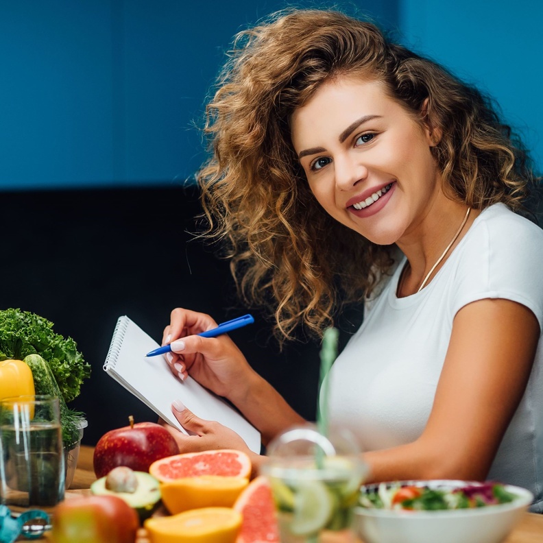 8 عادات خاطئة ودعيها مع بداية عام 2023 واحمي نفسك من مخاطر السمنة