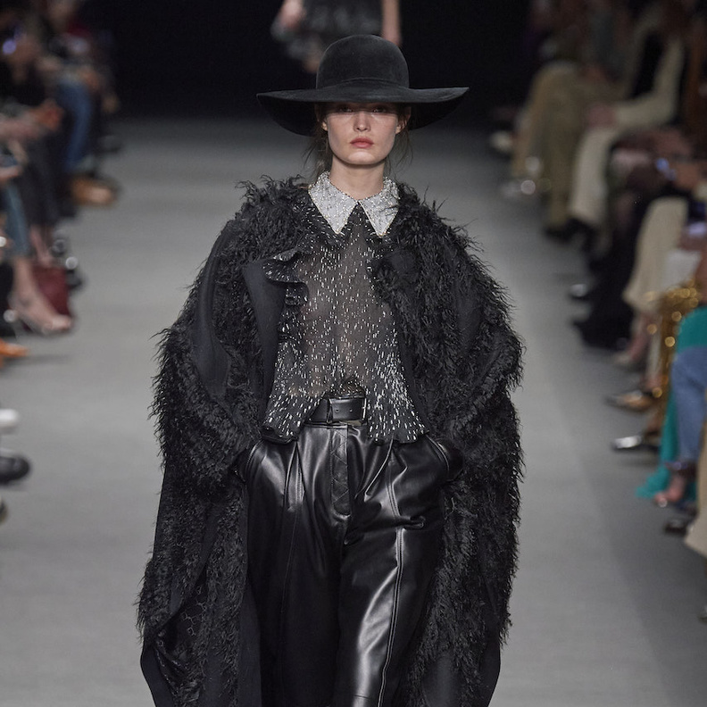 أفكار مميزة لتنسيق الكاب في شتاء 2023