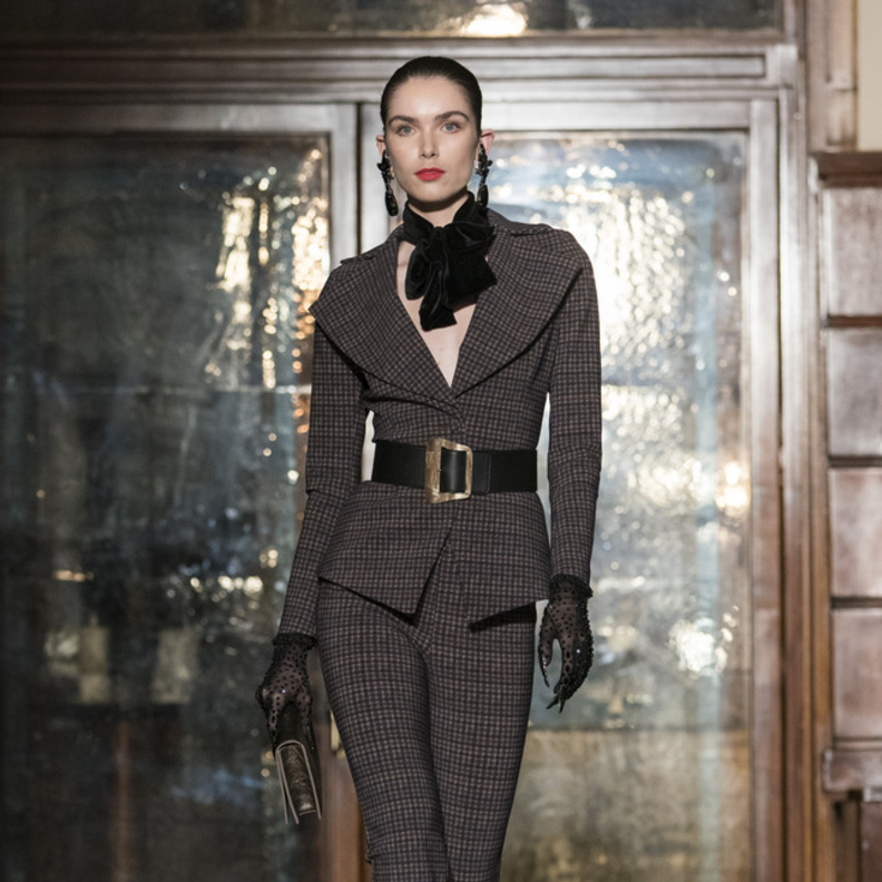 تعرفي على أبرز موديلات الأحزمة الرائجة لهذا الخريف..خطوات تنسيقية عصرية لإطلالة مميّزة