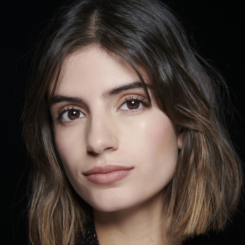 مستحضرات تجميل تحتاجها كل امرأة لبشرة مشرقة بعلب هدايا فاخرة