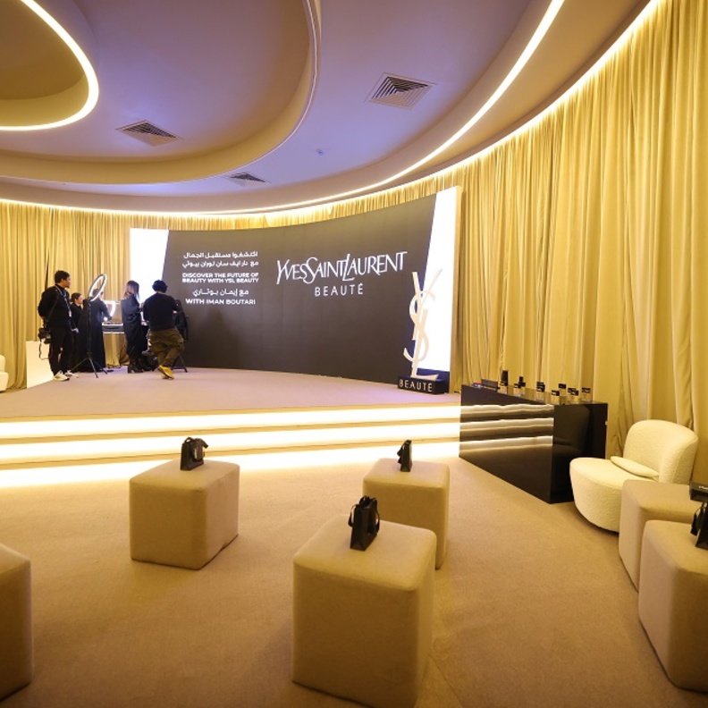 جلسة حوارية في مؤتمر "هي هب" عن مستقبل الجمال مع إيمان بوتاري