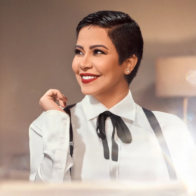 نجمات عرب غيّرن من قصات شعرهن وألوانه في حصاد 2022 