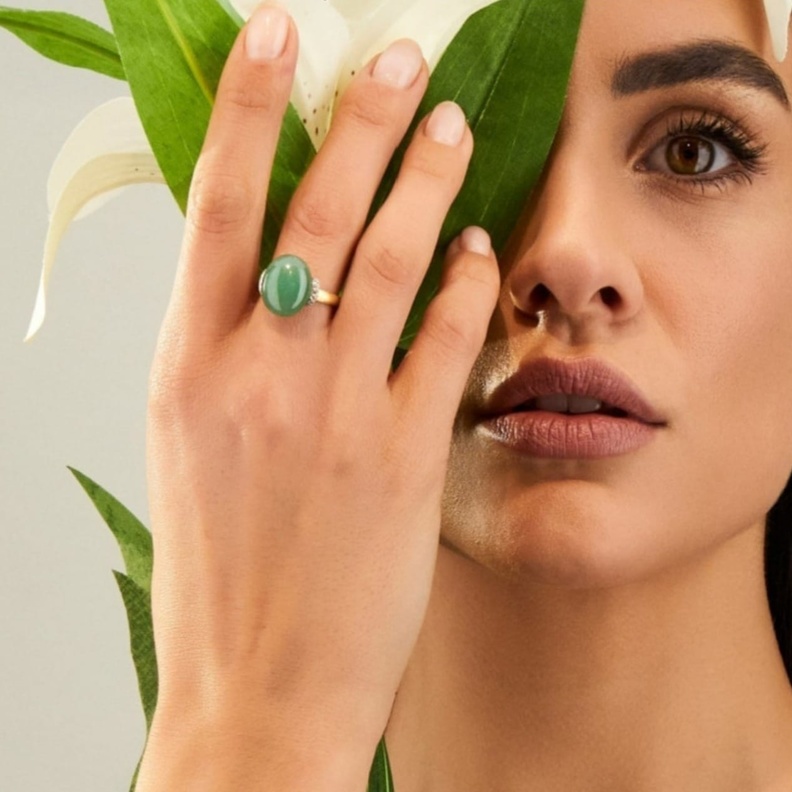 خاتم من الذهب الأصفر ومرصع بالأفنتورين من نانيس Nanis