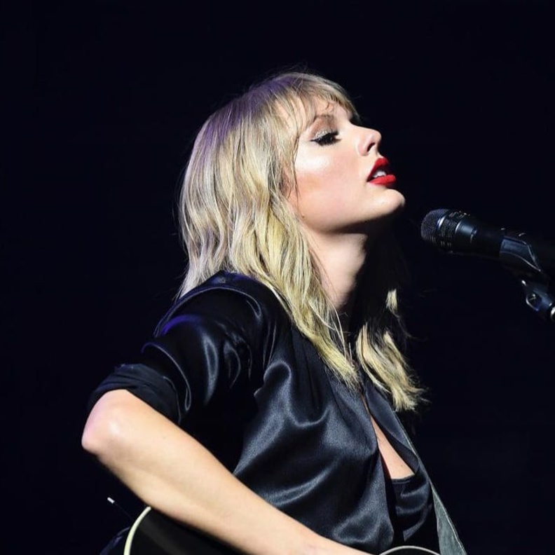 تايلور سويفت