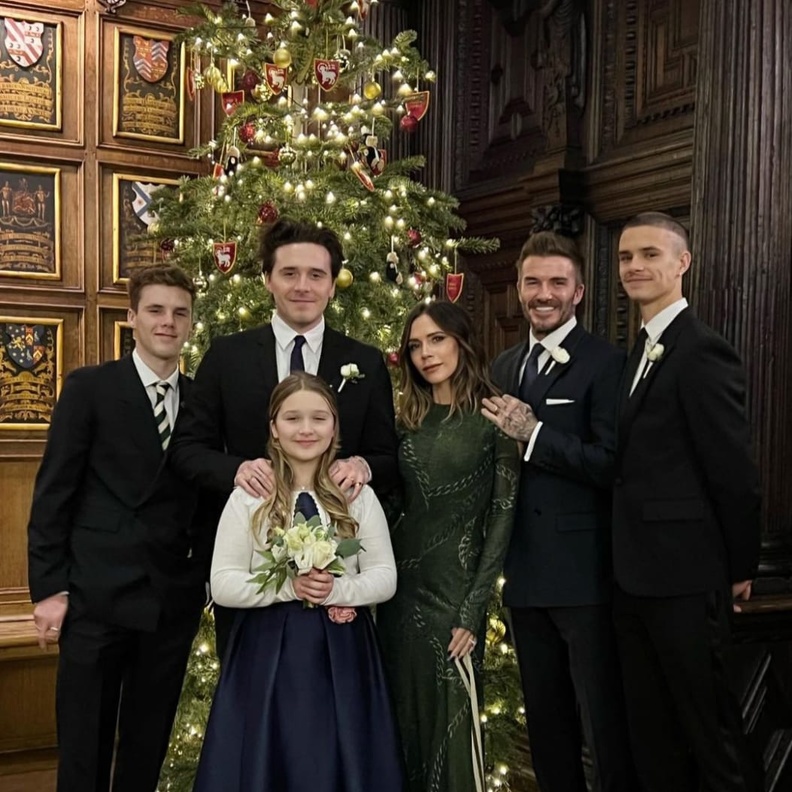 فيكتوريا بيكهام وعائلتها