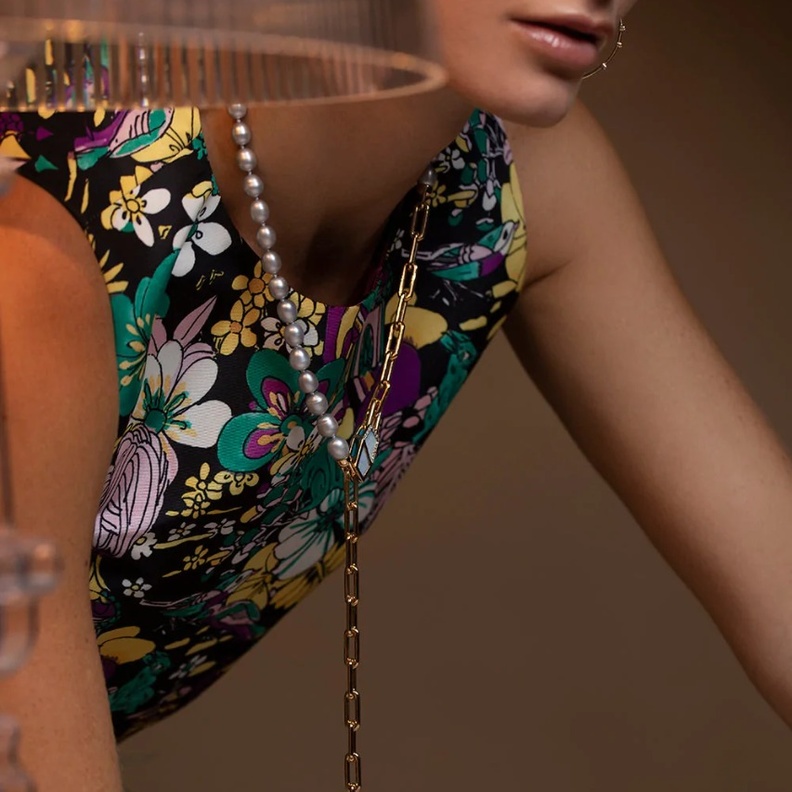 قلادة اللؤلؤ UNIFORM OBJECT