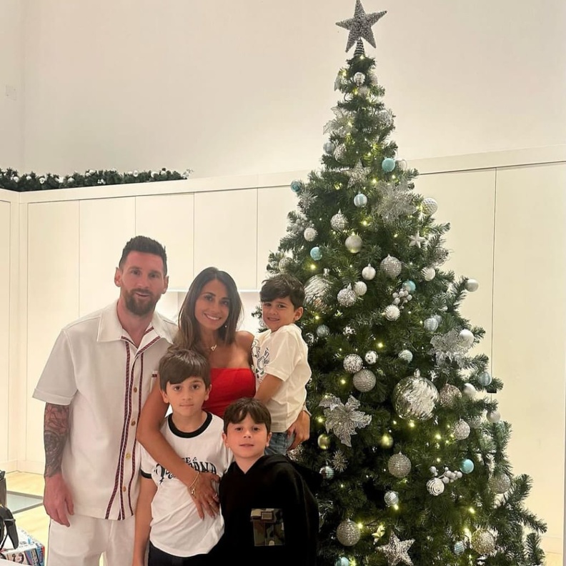 ميسي وعائلته