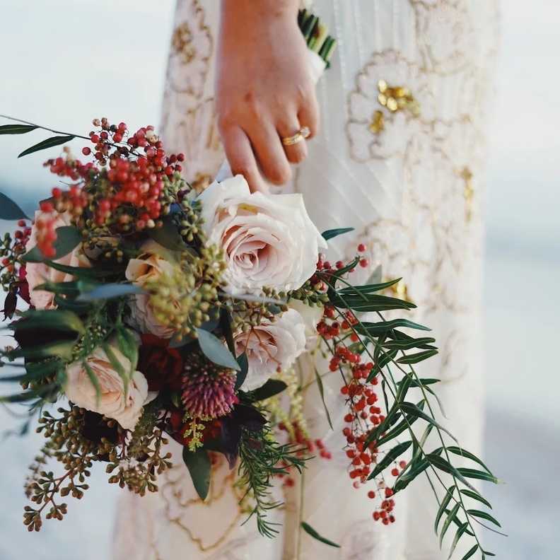 أفكار رائعة لحفلات الزفاف بزهور البوينسيتياPoinsettia