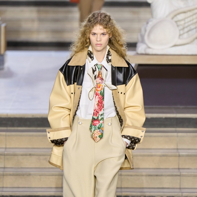 7 دور قدّمت سترات واسعة القصّات لموسم خريف وشتاء 2022