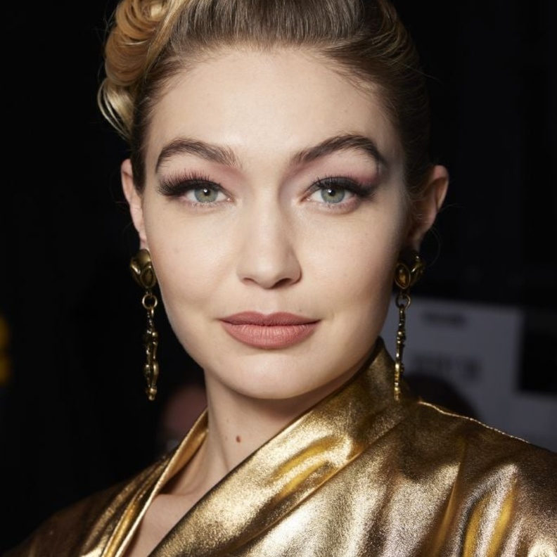 افكار لاعتماد رسمات الآيلاينر العصرية في مناسبات نهاية العام 2022