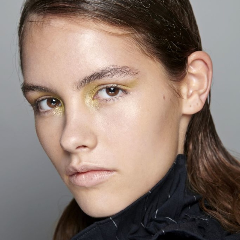 حلول مثالية للعناية بالبشرة الحنطية بشكل سليم