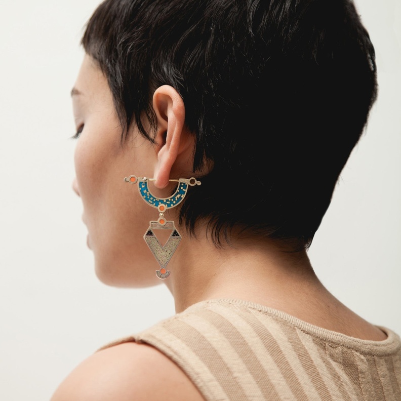 أقراط Golden Age من إيريكا ليل Erica Leal