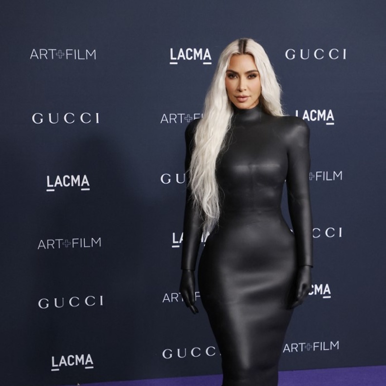 فساتين سهرة إختارتها كيم كارداشيان