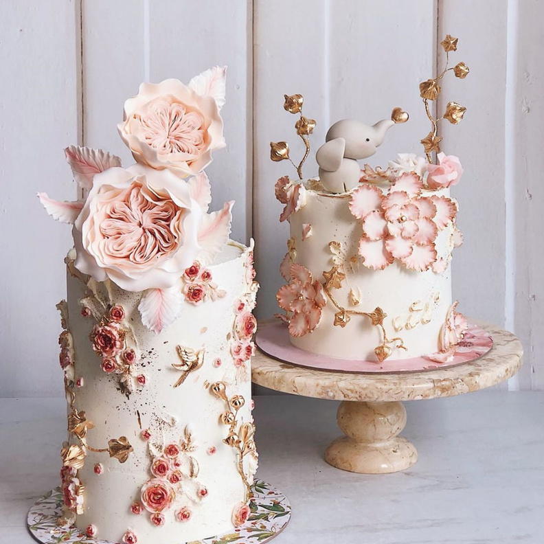 الزهور المصنوعة من العجينة السكرية