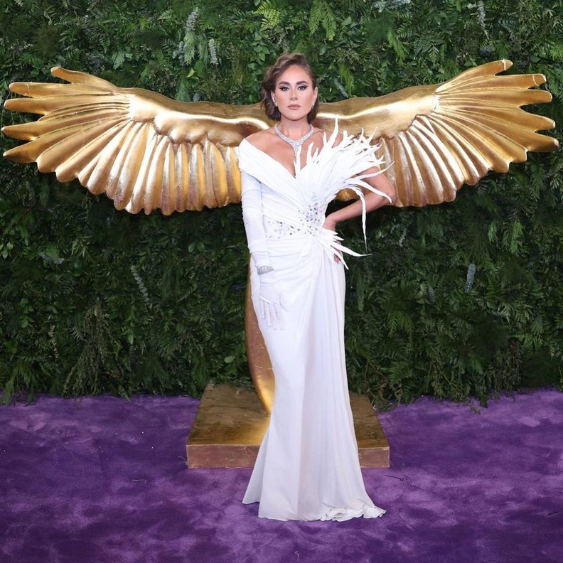 بين الجرأة والنعومة ..إطلالات سهرة لـ ديمة قندلفت تناسب كل الأذواق