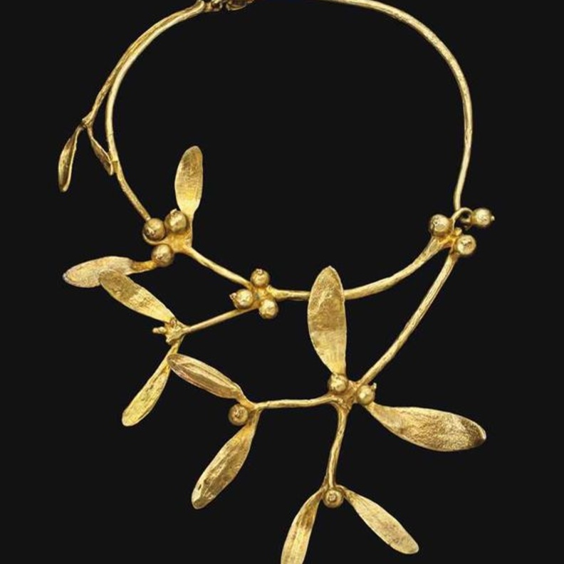 عقد الهدال المذهّب، كلود لالان، 1985