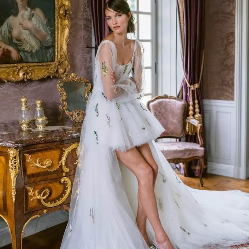 فساتين زفاف للعروس القصيرة@moniquelhuillier