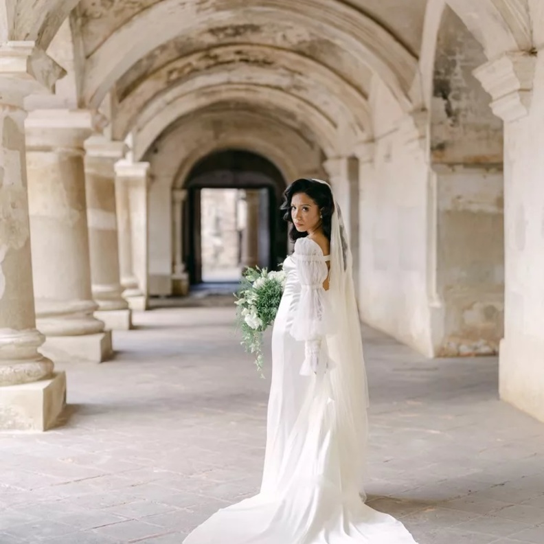 فساتين زفاف مع أكمام