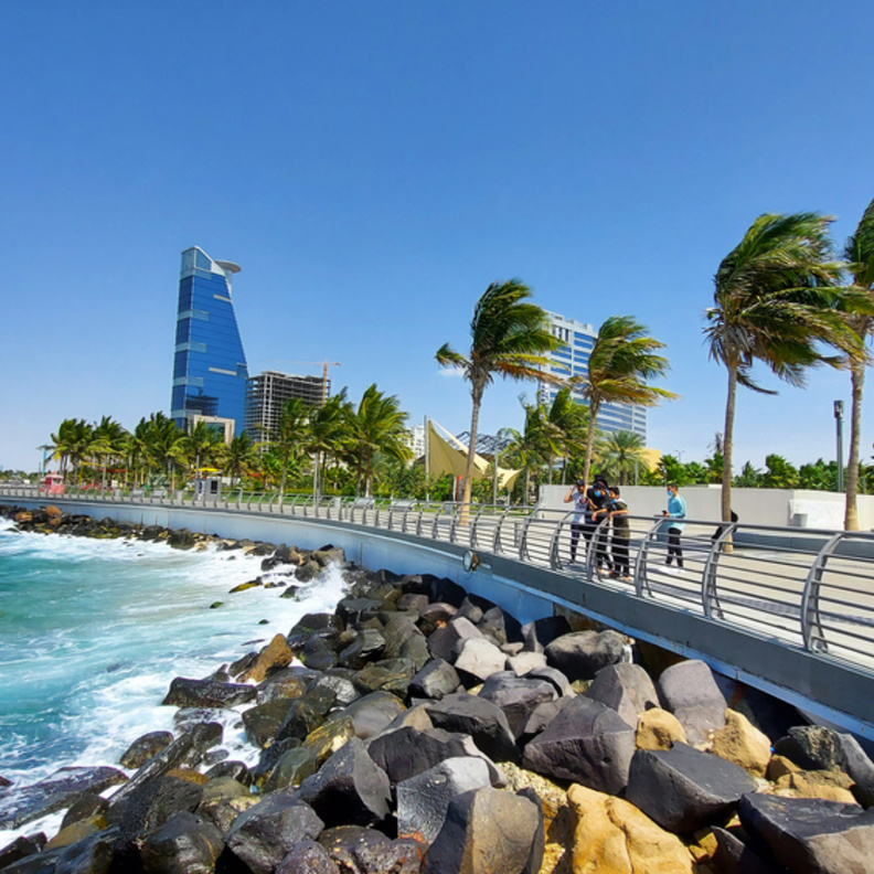 واجهة روشن البحرية وأجواء بحرية لا مثيل لها