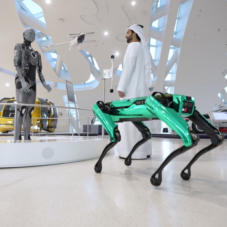  تجربة ممتعة مع الربوت الذكي في متحف المستقبل