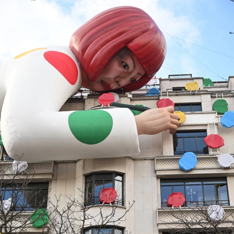 ابداعات فنية لا حدود لها تواكب التصاميم المميّزة بتوقيع أشهر دور الأزياء