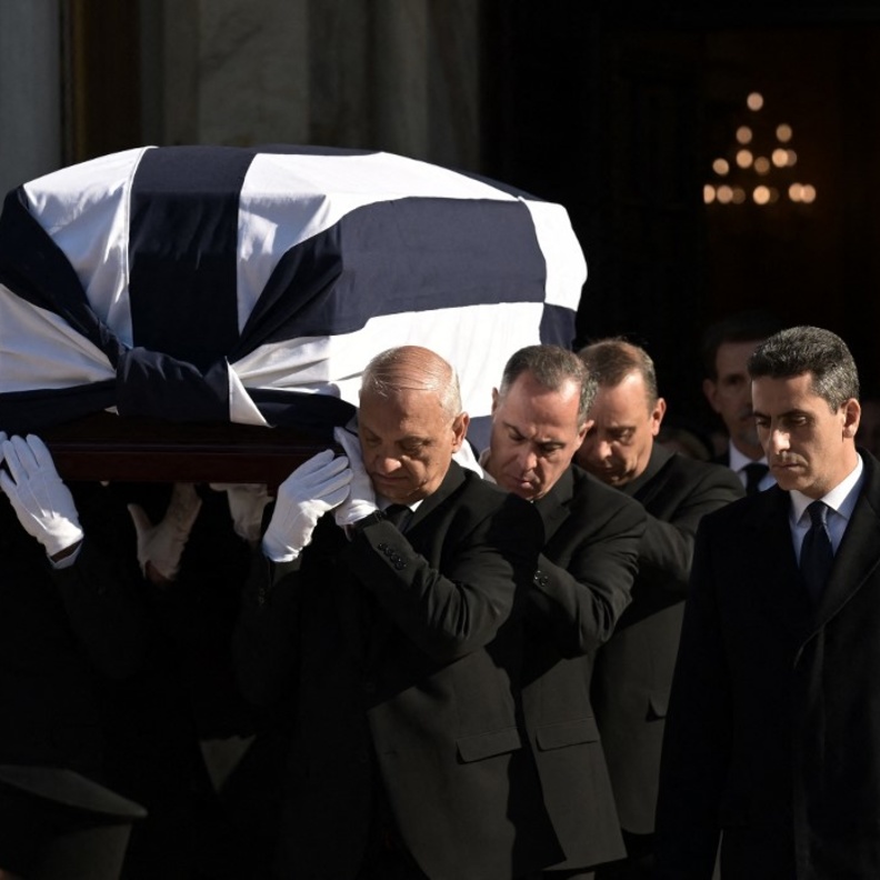 بدون جنازة رسمية.. ملوك أوروبا يودعون قسطنطين الثاني آخر ملوك اليونان