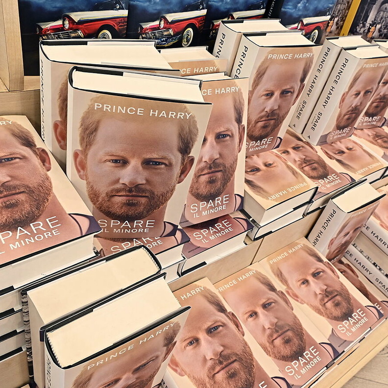 لهذا السبب لن يشعر الأمير هاري بالندم على نشر سيرته الذاتية؟