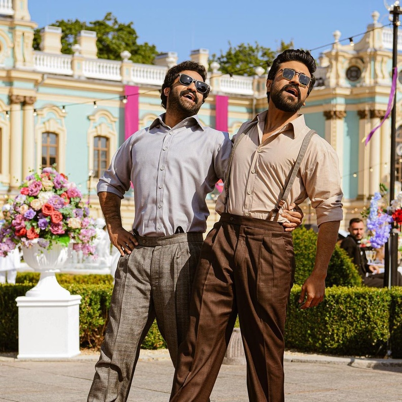 أبطال فيلم "RRR"  في أغنية "Naatu Naatu"