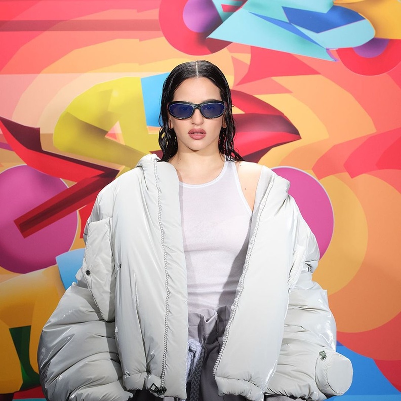 تصاميم Louis Vuitton الإبداعية على أنغام الدبكة... عرض أزياء مليء بالمفاجآت