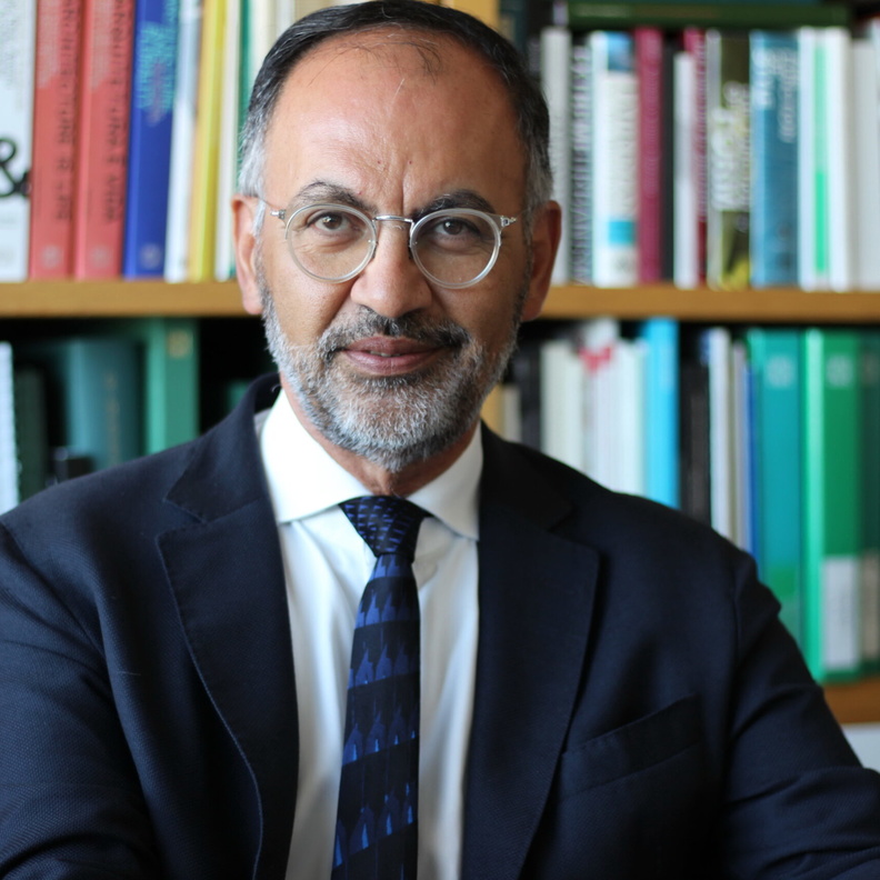 مدير جائزة الآغا خان للعمارة يشارك في فعاليات بينالي الفنون الإسلامية