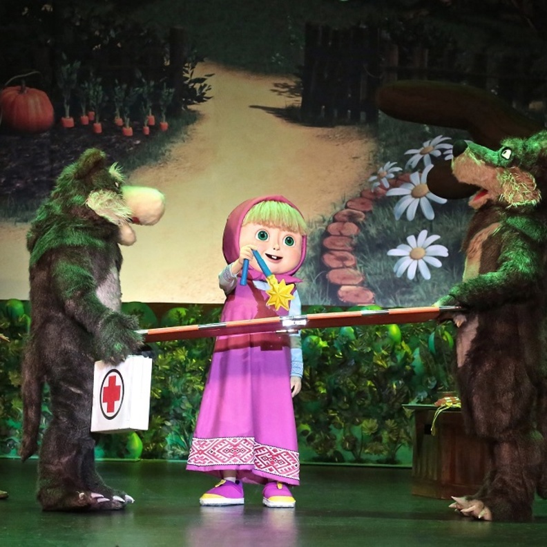  "ماشا والدب" في جزيرة ياس للمرة الأولى  