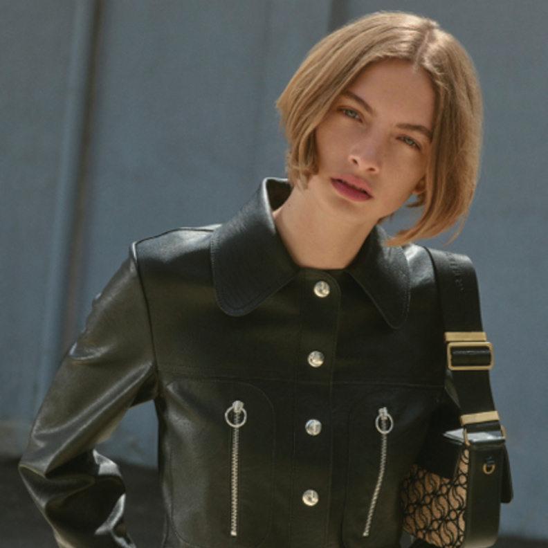 صيحات السترات الجلدية التي عكست قساوة جريئة ولافتة في مجموعات "ريزورت" 