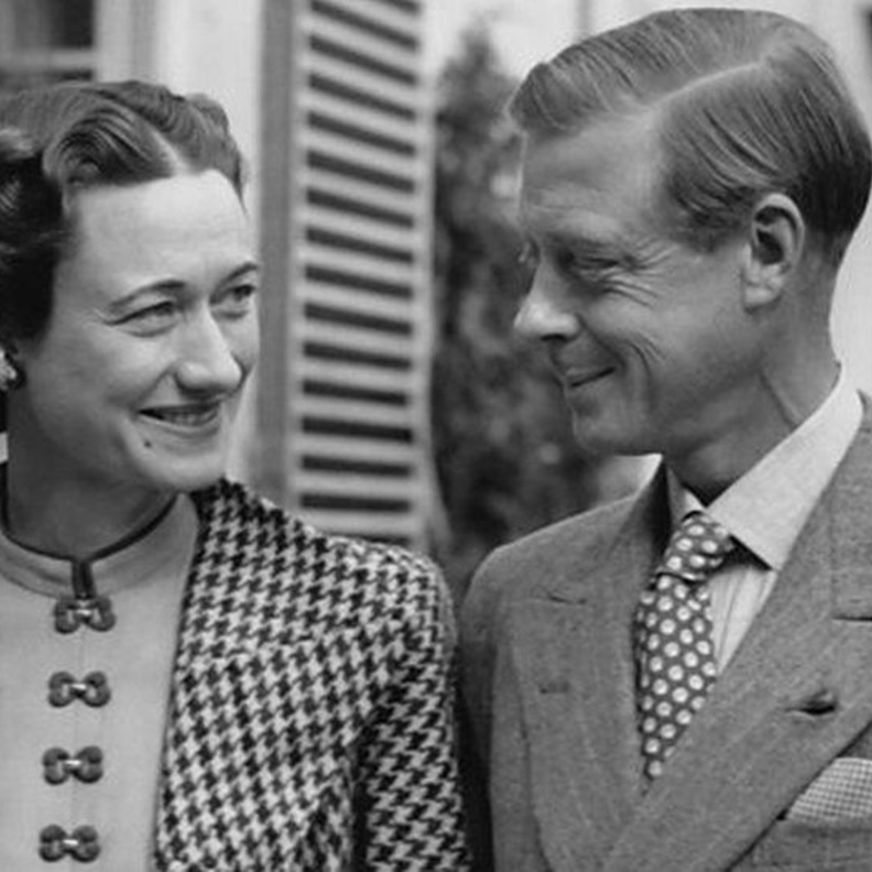 من كان سيصبح ملك بريطانيا الحالي لو لم يتنازل إدوارد الثامن على العرش