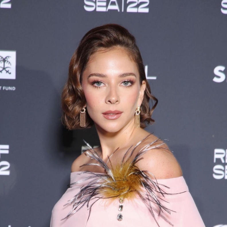 فاطمة البنوي