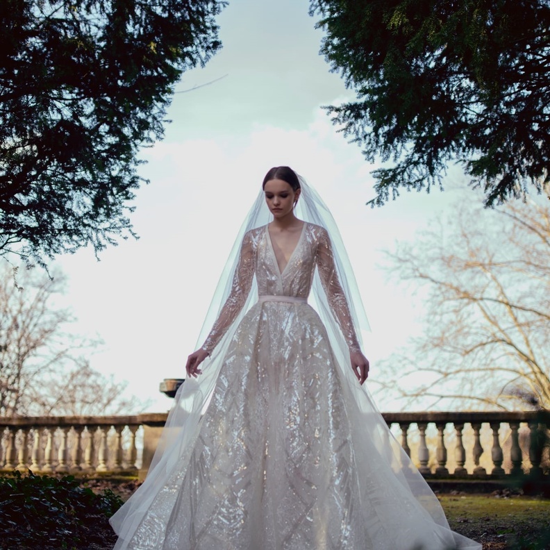 دليل كامل للعروس لاختيار فستان زفاف للشتاء