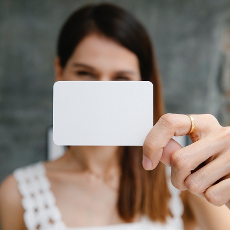 ابتعدي عن هؤلاء الأشخاص وتجنبي هذه العلاقات