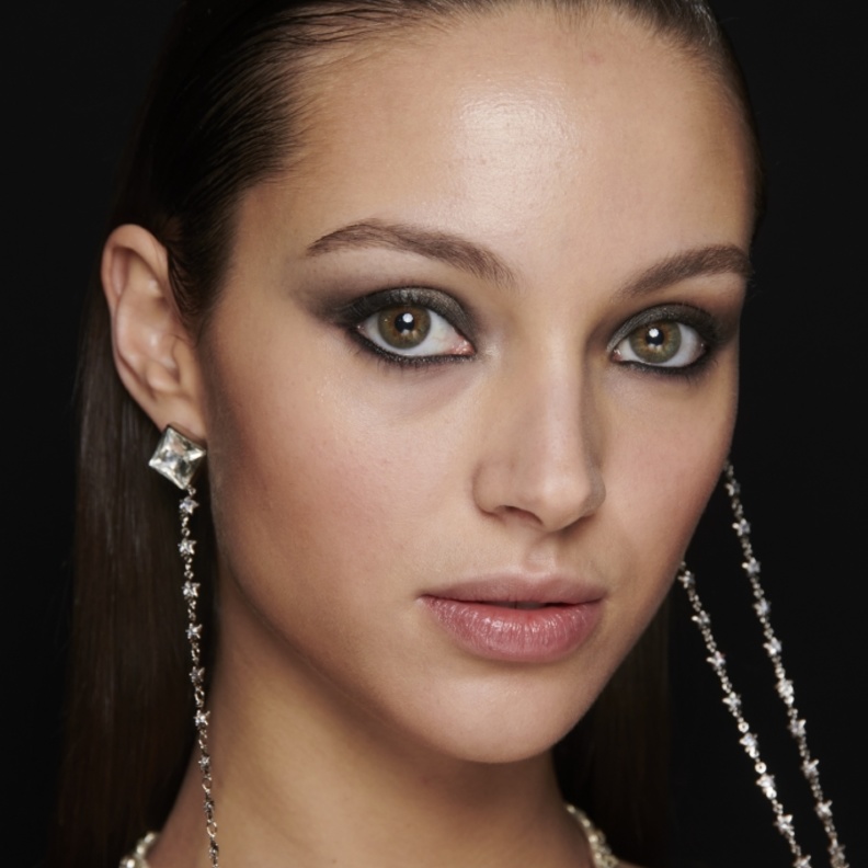 أبرز صيحات الجمال لربيع 2023 وخطوات متجددة لتطبيقها من أسبوع باريس للهوت كوتور