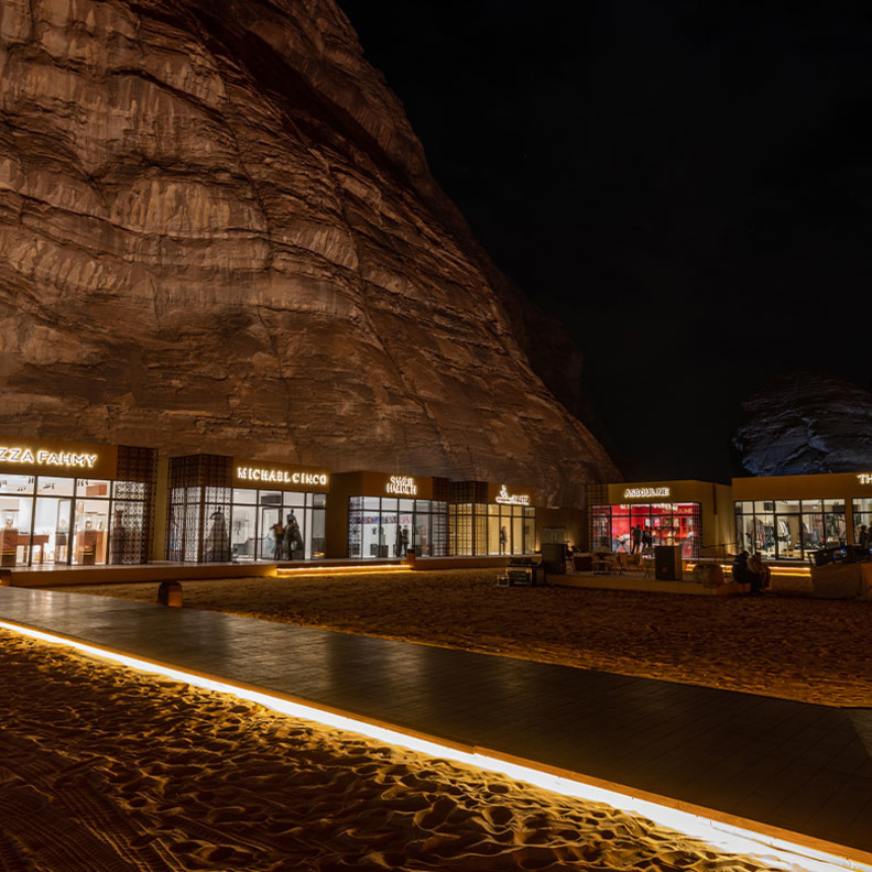 أبرز العلامات التجارية العالمية في أحضان "وادي عِشار" في العلا