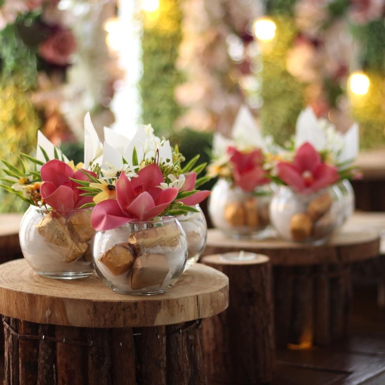 احدى تنسيقات منسقة الحفلات السعودية رنا الشاوي