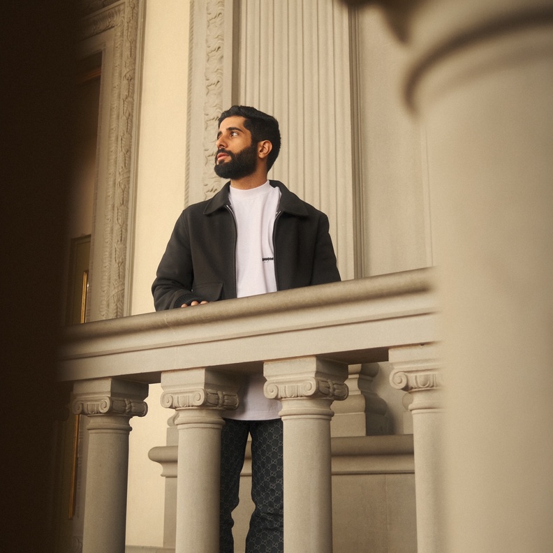 تعرفوا على المصور السعودي أنس الفوزان في حوار حصري مع هي