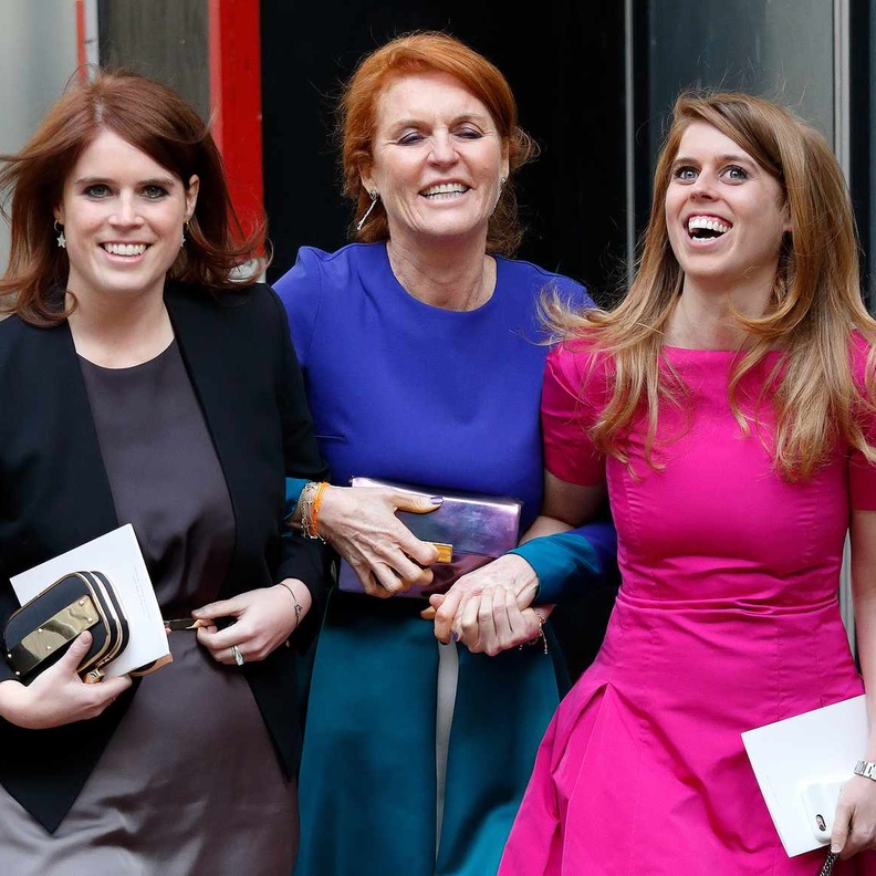 دوقة يورك وابنتيها يسافرون في عطلة سياحية في النرويج