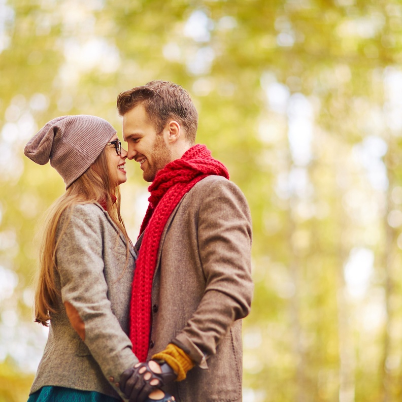 سعادتك وانسجامك مع حبيبك أمر يخبركِ صراحة بأنكِ في علاقة حب سليمة