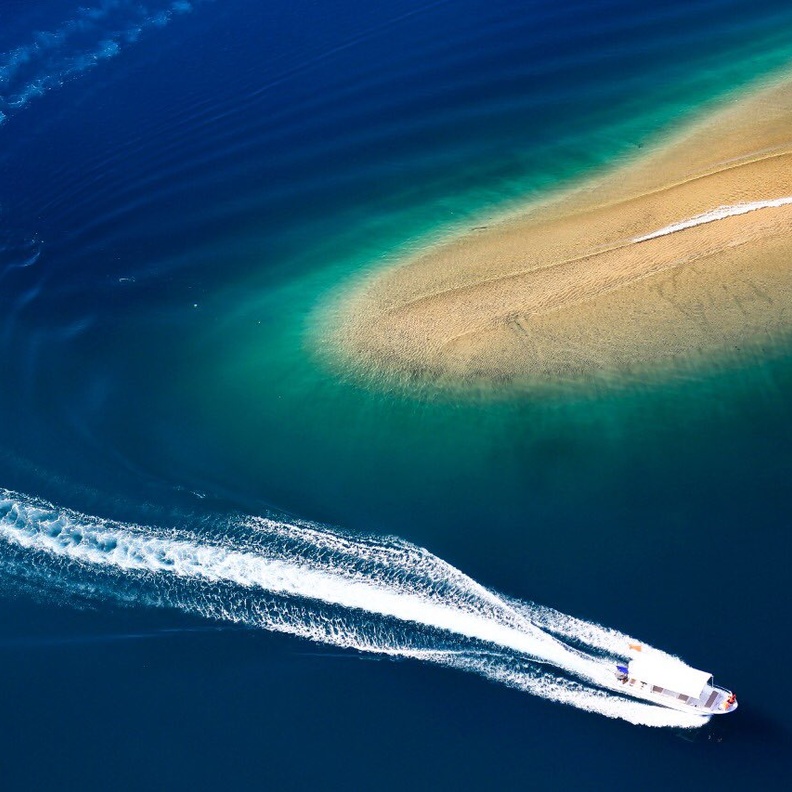 عسير الساحرة سواحل لا مثيل لها - المصدر روح السعودية