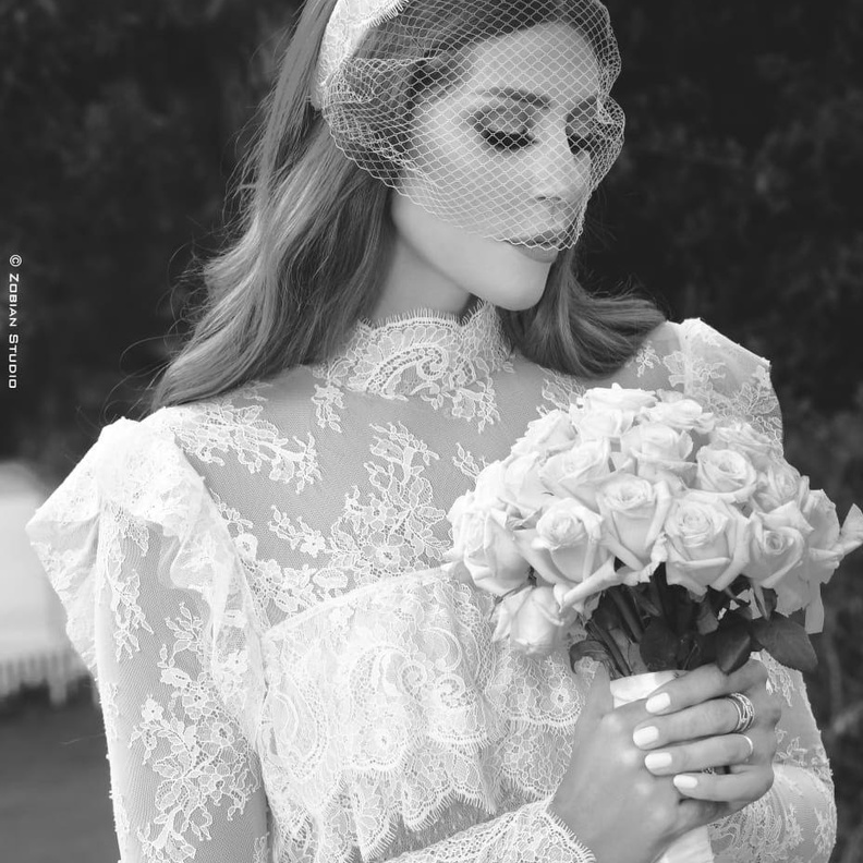 كارلا حداد في يوم زفافها الثاني