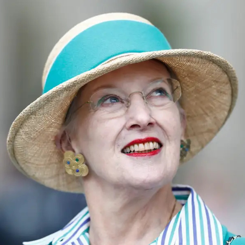 ملكة الدنمارك تستعد للخضوع لعملية في الظهر